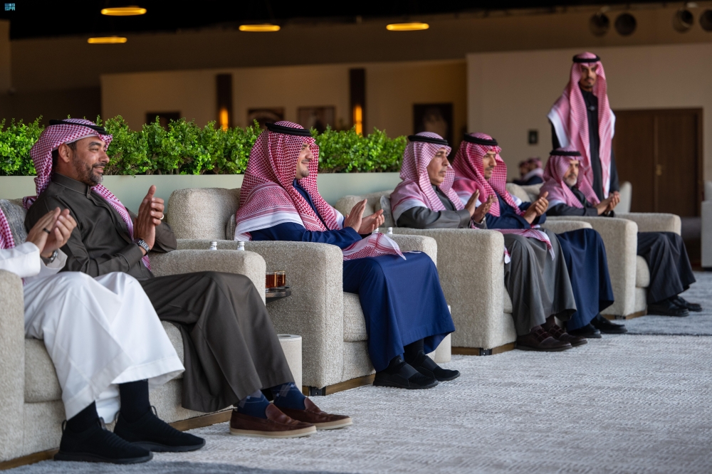 الأمير عبد العزيز بن سعود يرعى ختام كأس العلا للصقور - واس