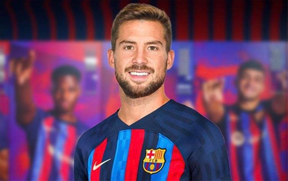 برشلونة يعلن تفاصيل إصابة مدافعه إينيجو مارتينيز
