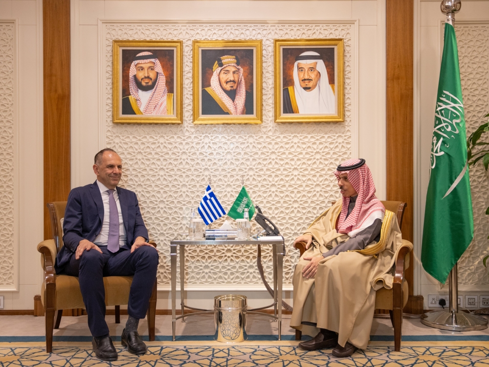 وزير الخارجية يستقبل نظيره الهيليني بالرياض اليوم
