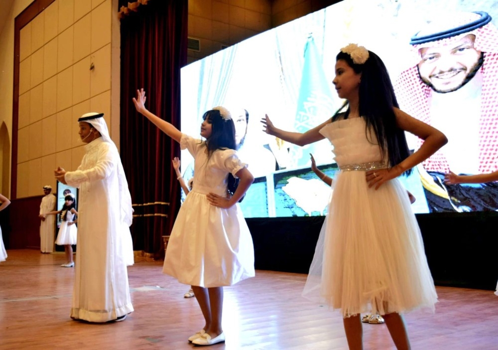 حفل تكريم 800 طالب من أوائل الطلاب المتفوقين في الطائف - اليوم