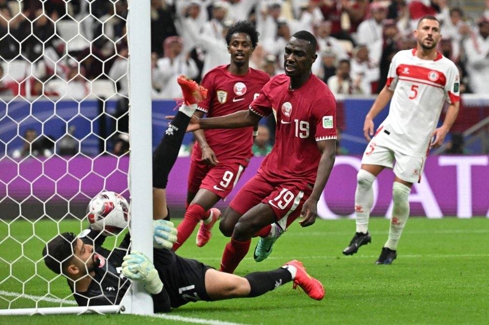 المعز علي ينافس على رقم تاريخي في كأس آسيا