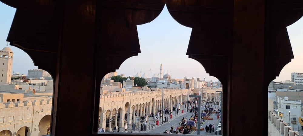 إقبال من الجمهور على شارع الريفيرا