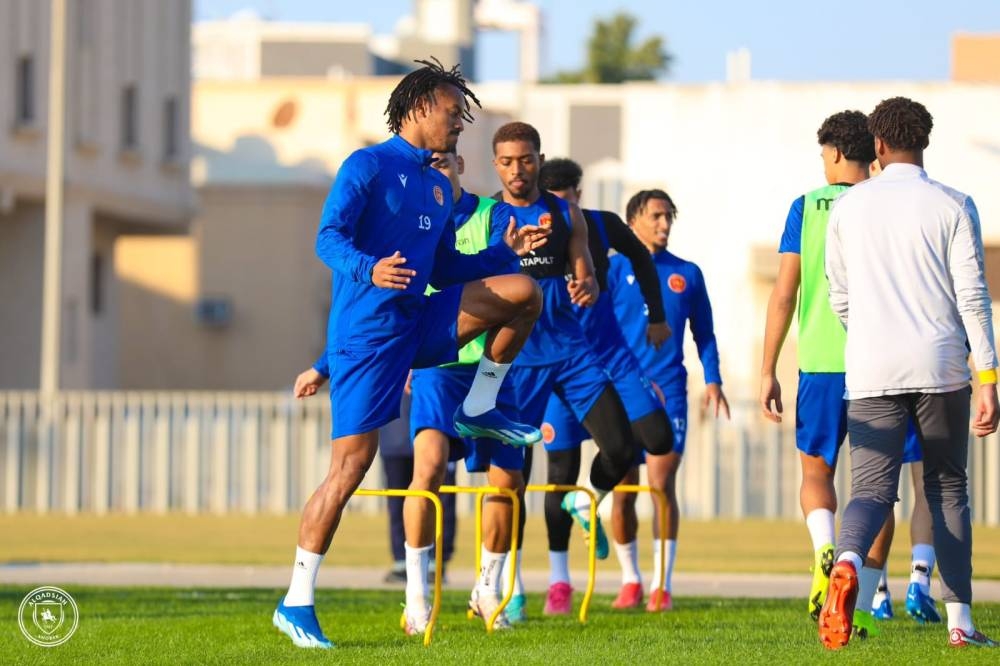 القادسية يستأنف تدريباته غدا  