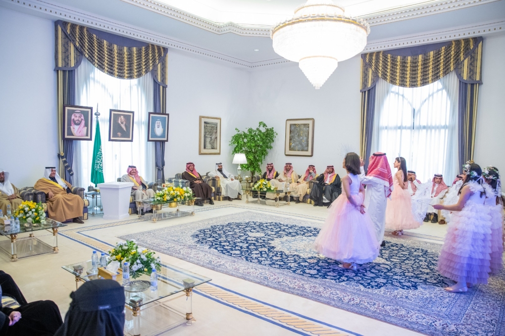 الهوية البصرية والخطة التشغيلية لجمعية أفلاذ لتنمية الطفل - اليوم