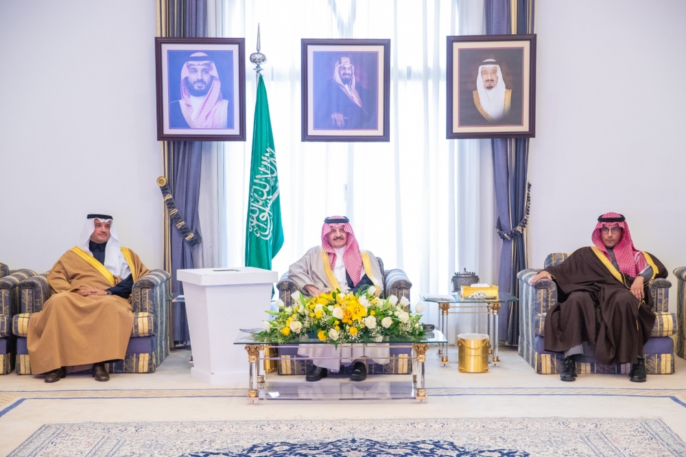 الهوية البصرية والخطة التشغيلية لجمعية أفلاذ لتنمية الطفل - اليوم
