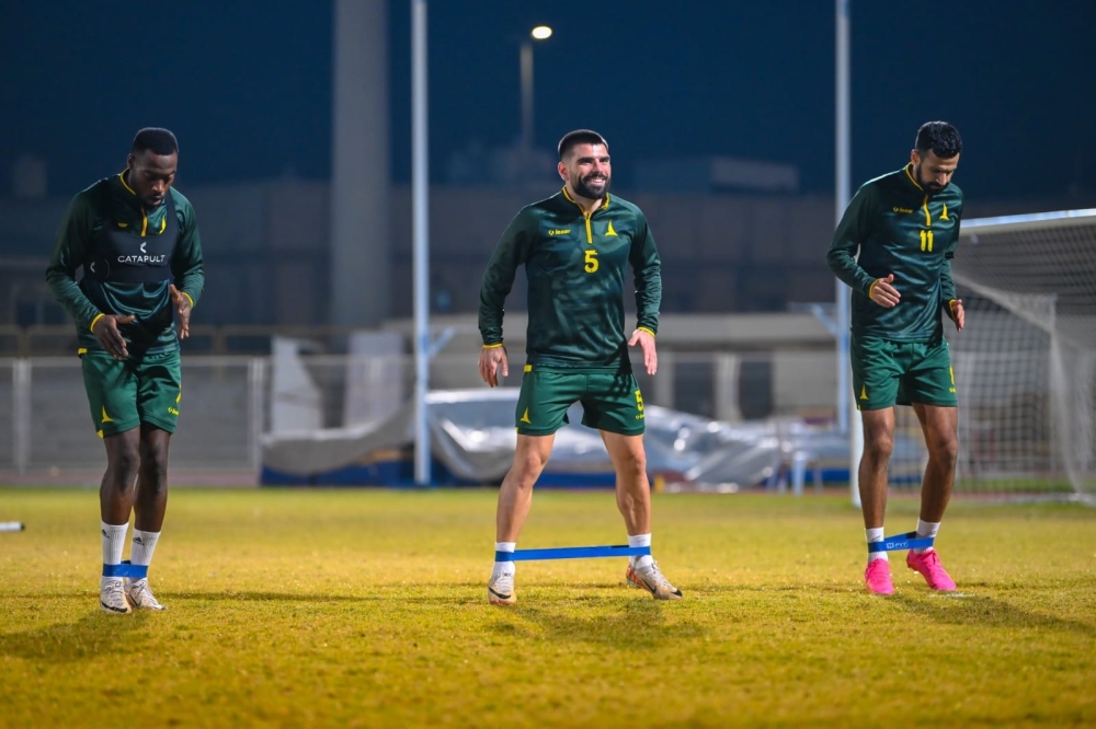الخليج ينهي استعدادته لمواجهة الجزيرة الإماراتي وديا