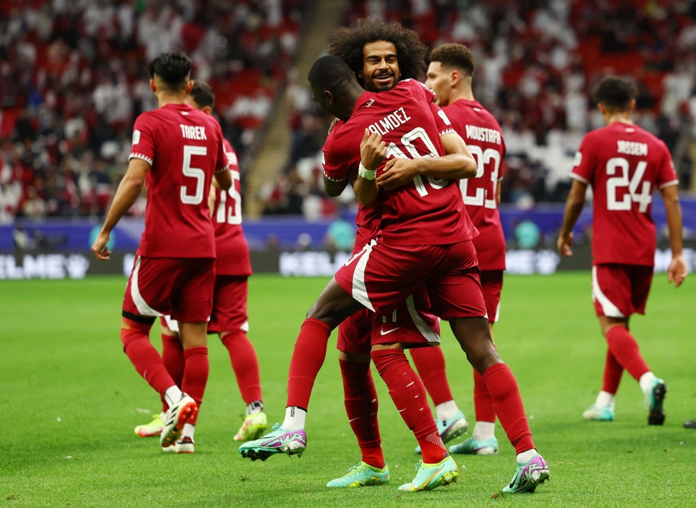 الإثنين .. قطر.. نحو العلامة الكاملة أمام الصين بكأس آسيا