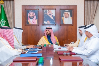 نائب أمير الشرقية خلال استقباله رئيس القطاع الشرقي بشركة المياه الوطنية 