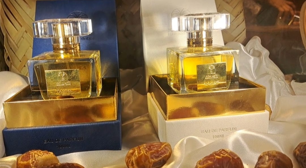 عطر مستخلص من التمر الحساوي 