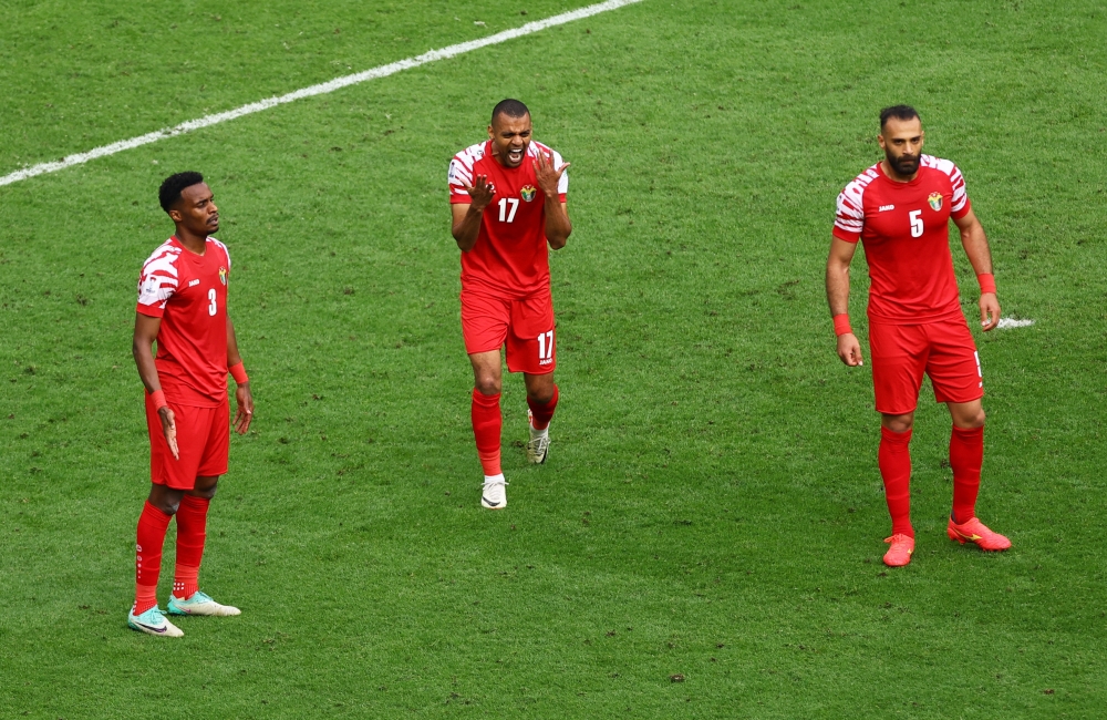 الأردن يتخطى طاجكستان لدور نصف النهائي
