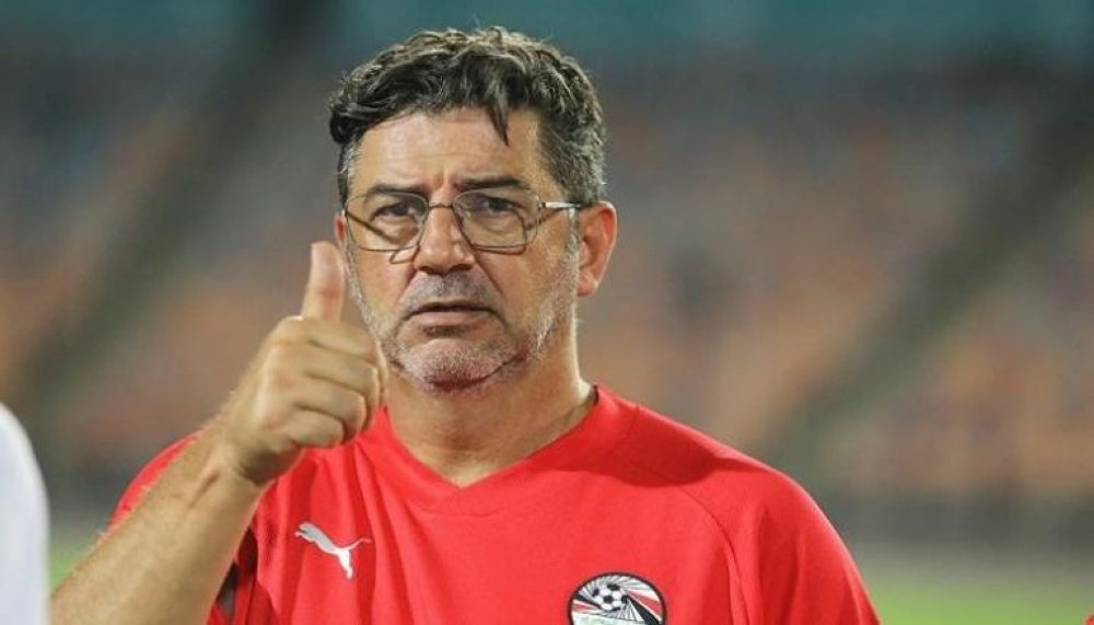 رسمياً.. اتحاد الكرة المصري يقيل فيتوريا