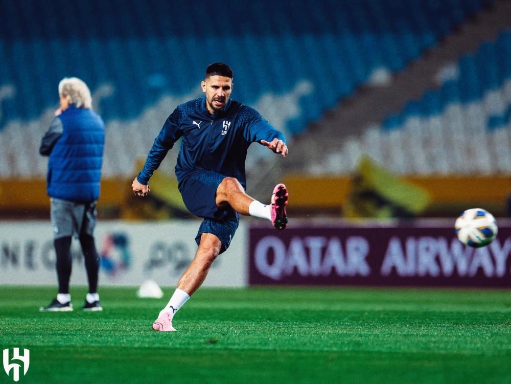 مران اعتيادي لثلاثي الهلال الأجنبي.. والعويس يواصل التأهيل