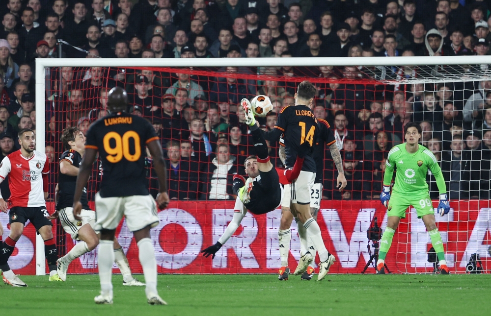 لوكاكو يقود روما للتعادل مع فينورد بالدوري الأوروبي