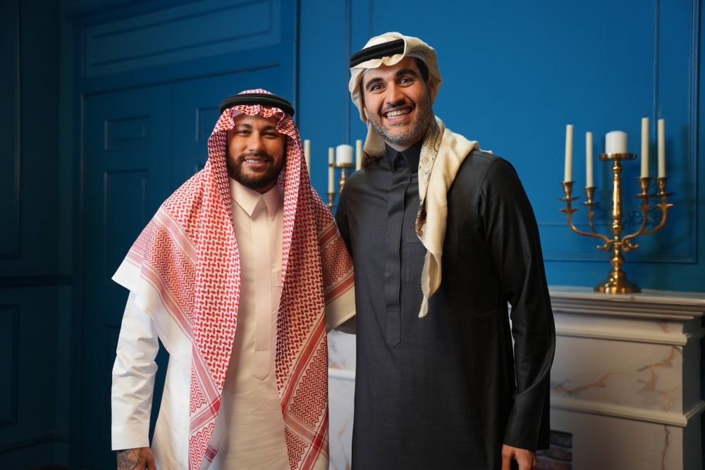 نيمار ينضم لقائمة نجوم الكرة العالمية تأثرًا بثقافة المملكة