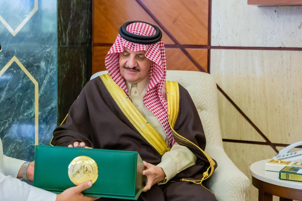 أمير الشرقية يدشن حملة 