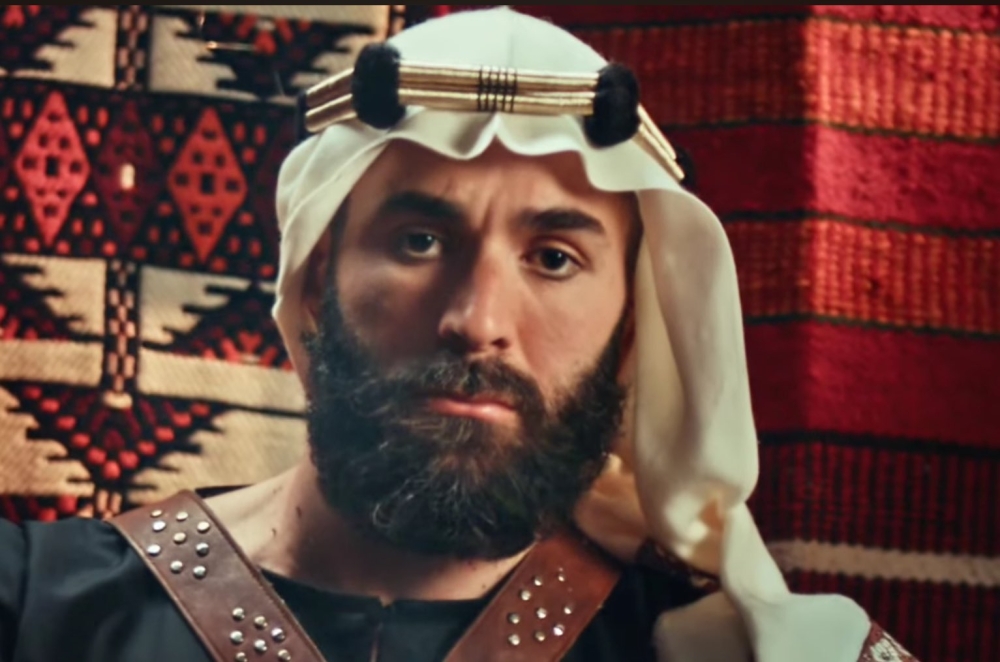 قبل يوم التأسيس.. بنزيما وكانتي بالزي السعودي