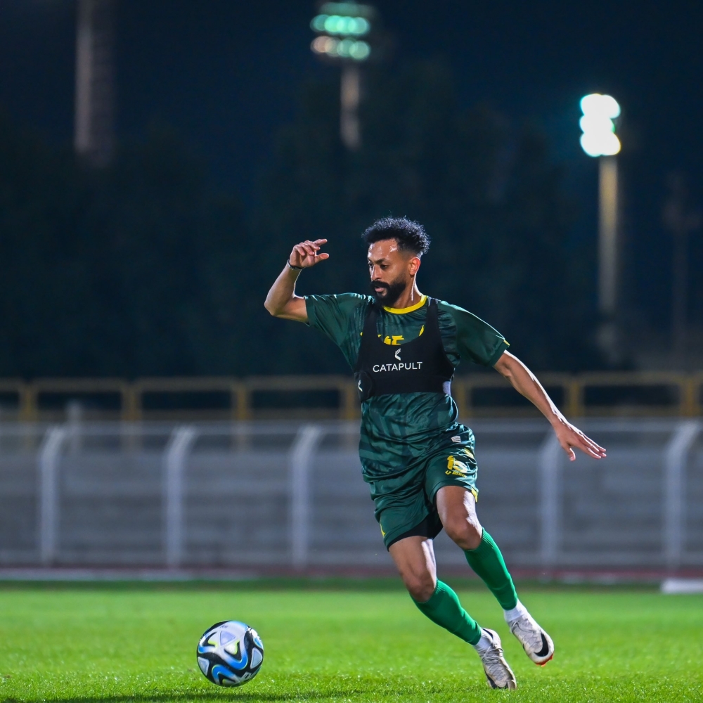 بيدرو إيمانويل يجهز الخليج لمواجهة الحزم