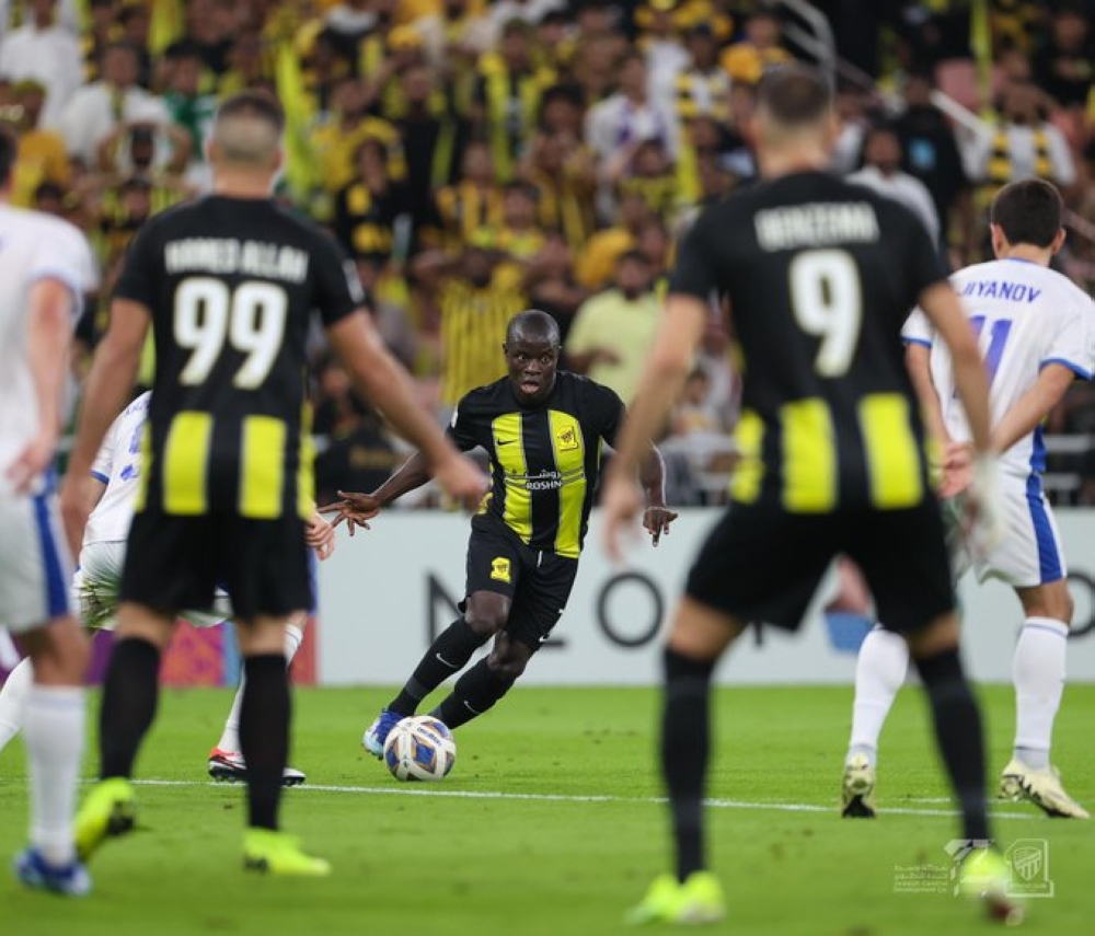 نجولو كانتي الأفضل في مباراة الاتحاد ونافباخور