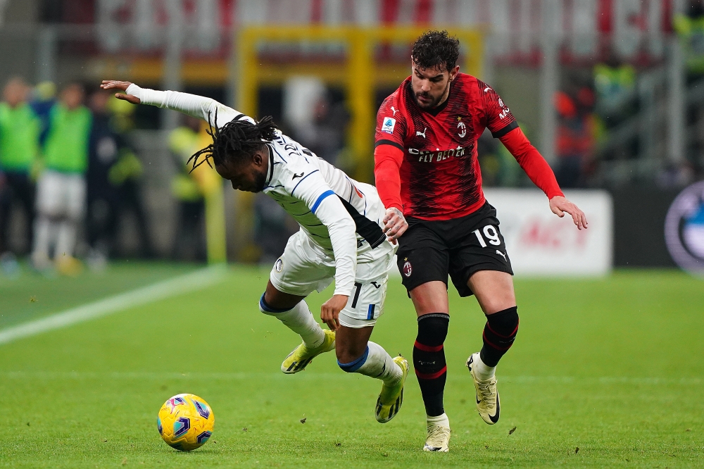 ميلان يتعادل أمام ضيفه أتالانتا بالدوري الإيطالي
