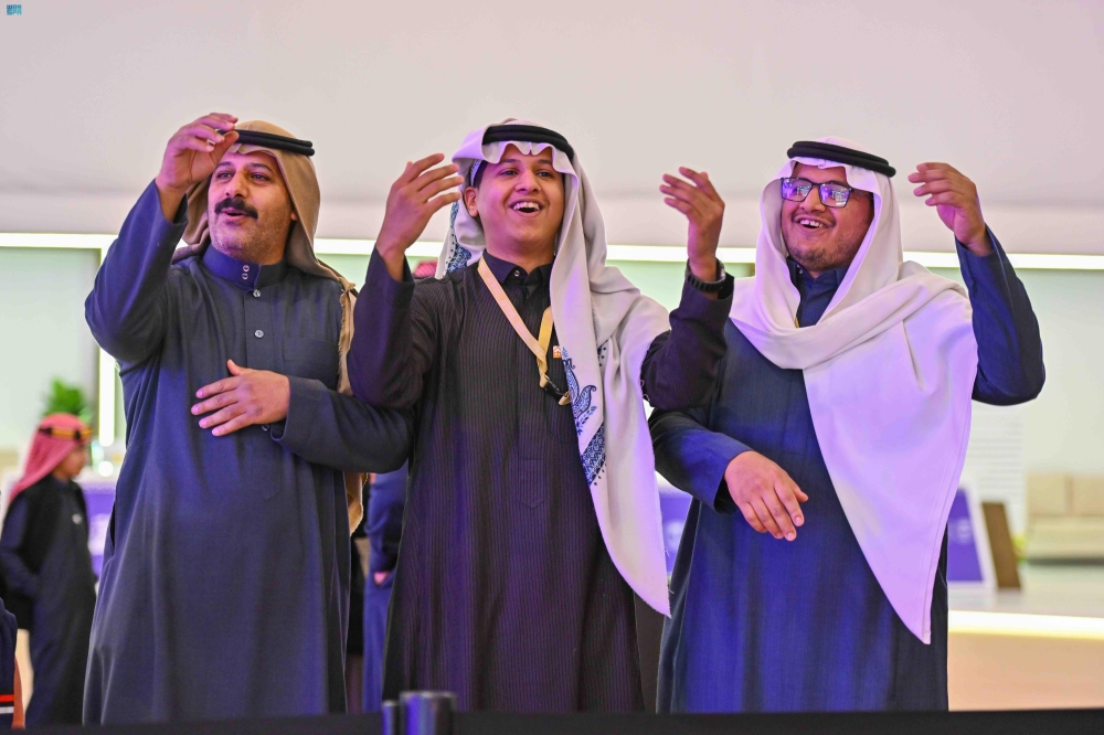 الألوان الشعبية والفنون والفعاليات المتنوعة تستهوي زوار 