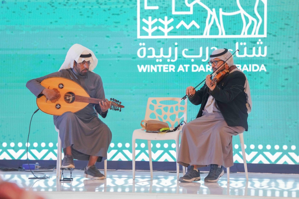 شاهد| الفنون الشعبية تستهوي زوار 