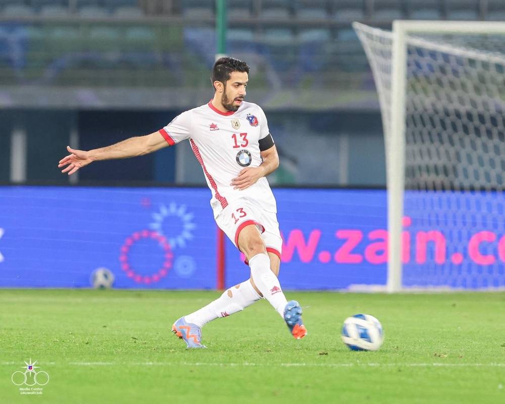 الكويت يخطف الصدارة من العربي بالدوري