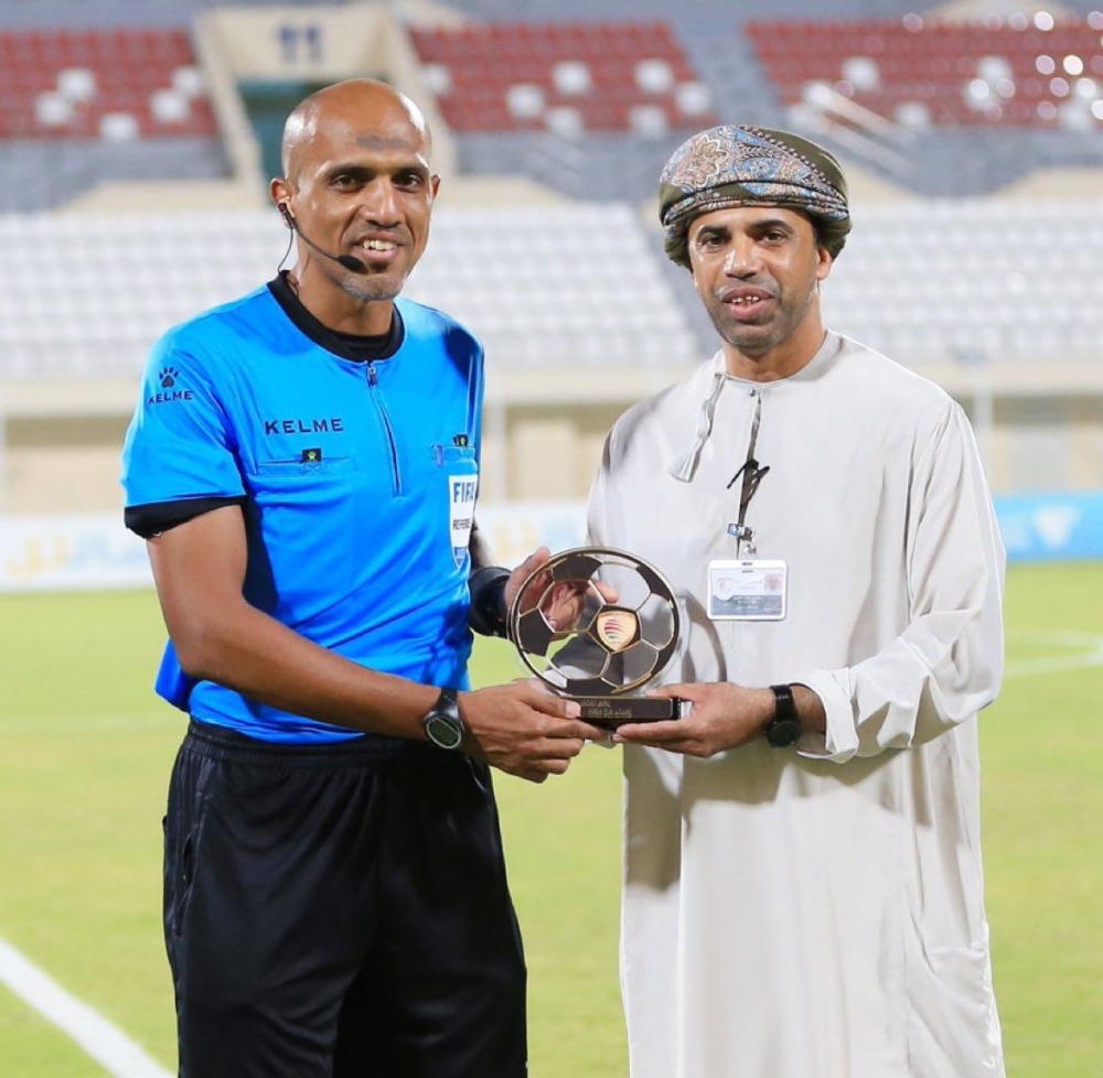 من هو ‏العماني أحمد الكاف حكم مباراة النصر والعين؟