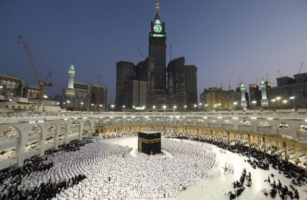 التجديد لعدد من أئمة المسجد الحرام والمسجد النبوي