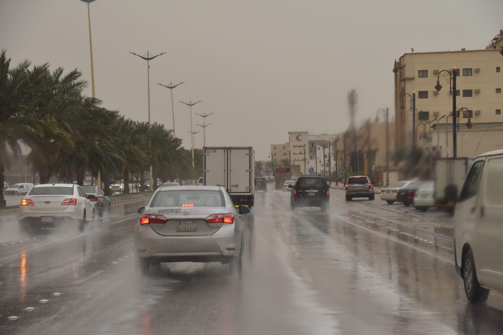 'الأرصاد': أمطار وزخات من البرد على منطقة الباحة