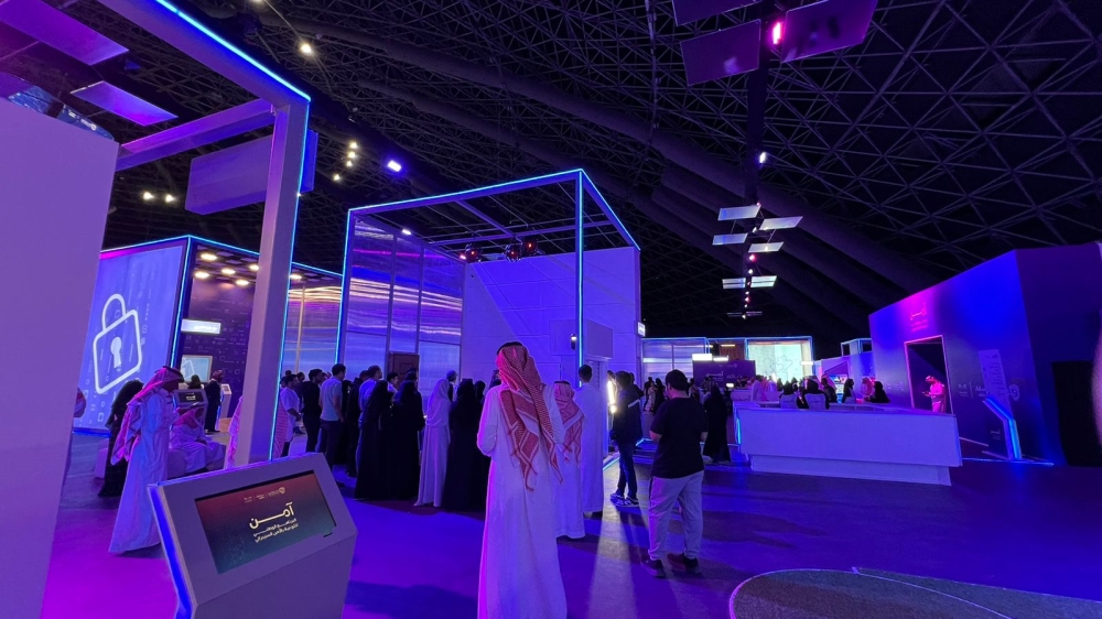 مجموعة من الأركان المنوعة والتفاعلية