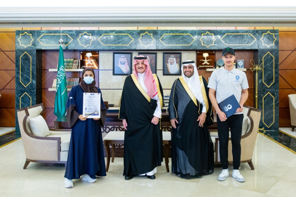 أمير الشرقية يستقبل الطلاب الحاصلين على جائزة الاختراع والابتكار