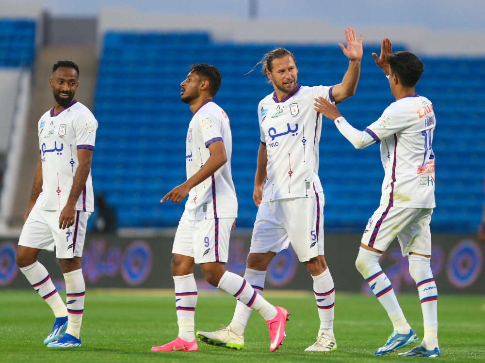 غدًا.. أبها يستضيف الوحدة لاستعادة الانتصارات