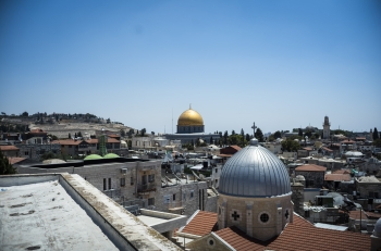 القرار يطالب الاحتلال بعدم تغيير الوضع لقائم في القدس ومقدساتها - د ب أ