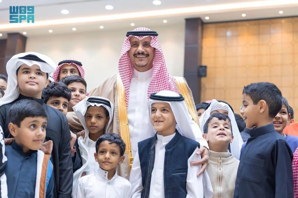 بالصور.. محافظ حفر الباطن يرعى مأدبة الإفطار لأيتام 'تراؤف'