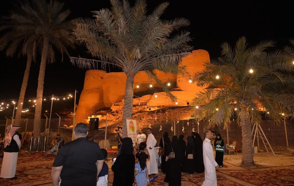 بستان قصر تاروت.. نافذة على التراث و