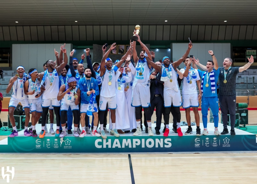 فهد بن نافل .. 22 إنجازاً مع الهلال