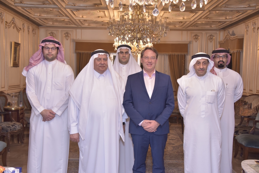 'البنعلي' يستضيف السفير الفرنسي لدى المملكة