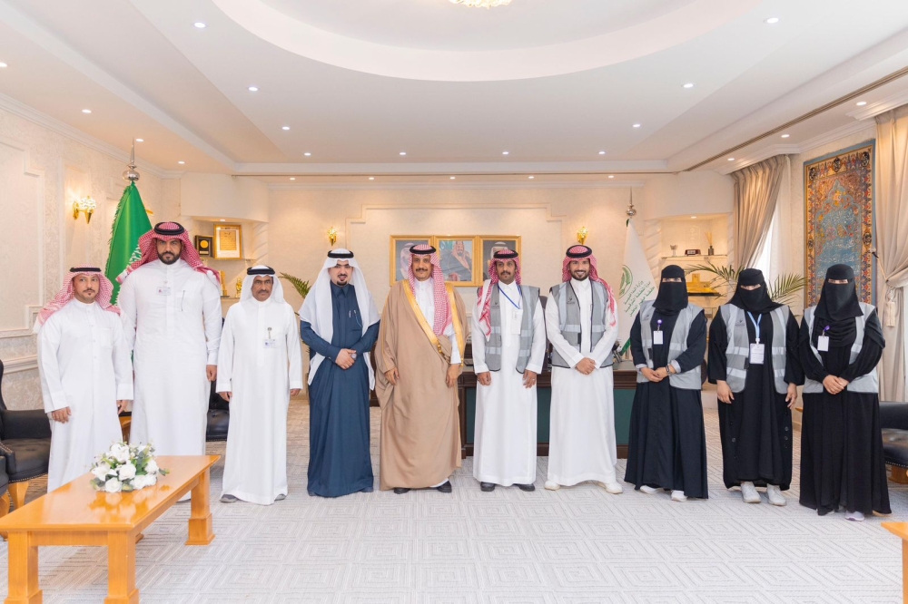  محافظ حفر الباطن يدشن مبادرة السعودية الخضراء