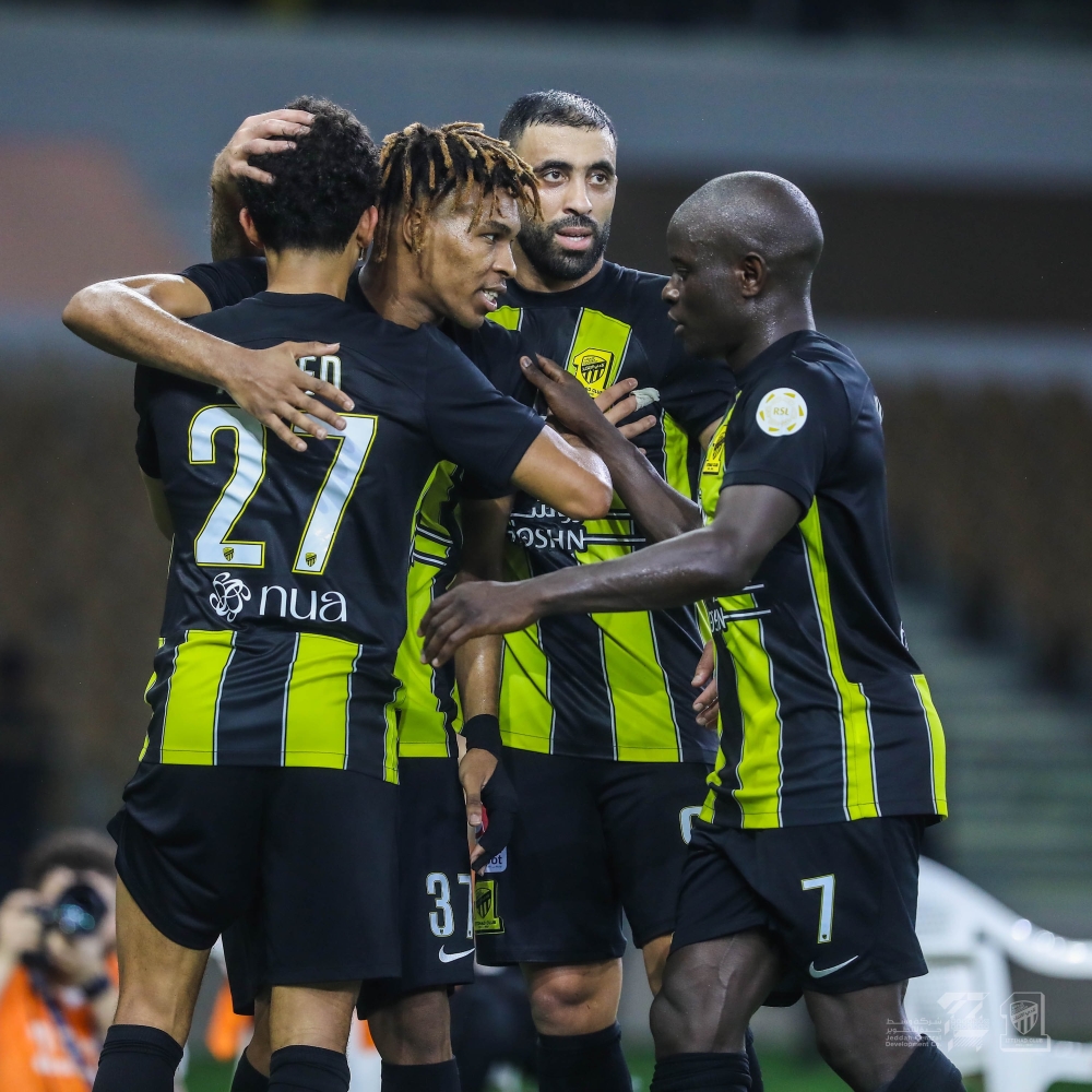حمدالله يقود الاتحاد للفور على الفيحاء بثلاثية