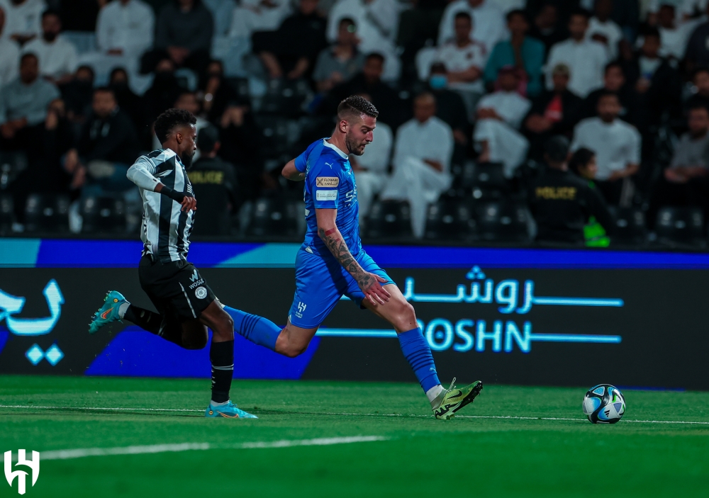 في مباراة ماراثونية.. الهلال يعبر الشباب برباعية بـ روشن