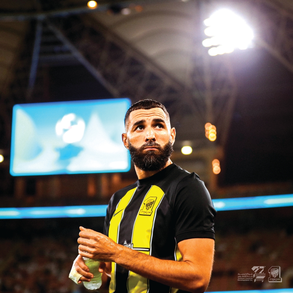 تقارير: بنزيما قد يغادر الاتحاد في الصيف