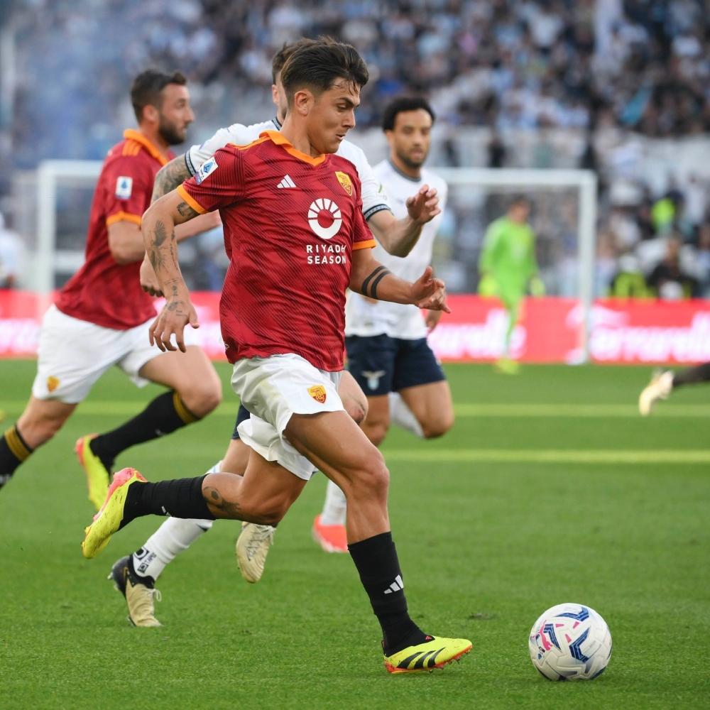 روما يحسم ديربي العاصمة أمام لاتسيو بالدوري الإيطالي