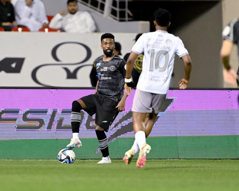 الشباب يتعثر بتعادل أمام الطائي في دوري روشن