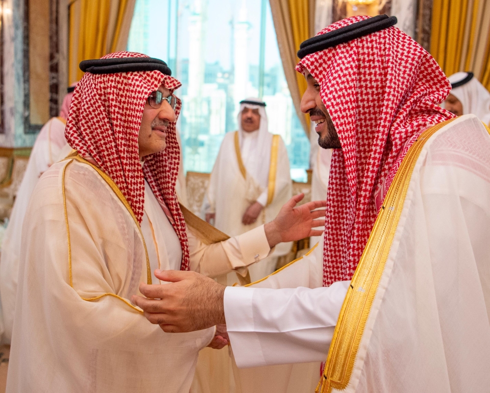 سمو ولي العهد خلال استقباله المهنئين بالعيد - واس