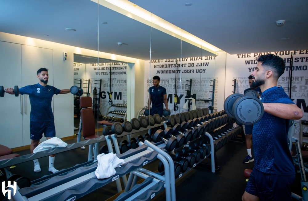 الهلال يحافظ على جاهزيته لمواجهة العين بمران لياقي ومحاضرة فنية