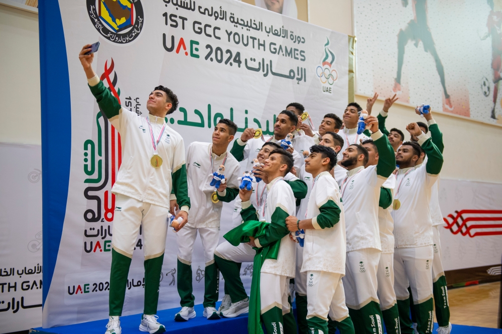 أخضر اليد يتوج بالذهب وفوزي ثالث الرياضات الإلكترونية
