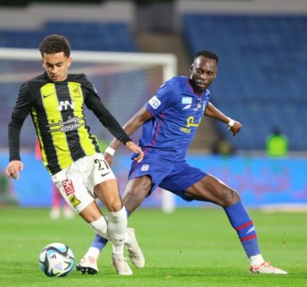 الاتحاد يسقط أمام أبها بثلاثية في روشن