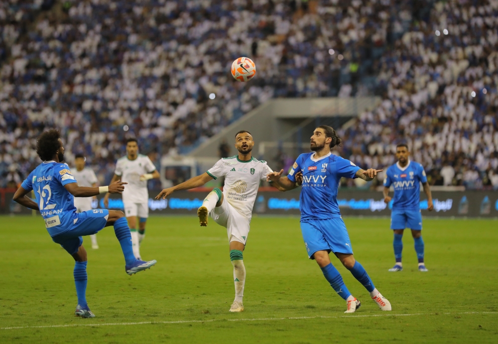 ماذا يفعل الأهلي أمام الهلال يوم الأثنين قبل الكلاسيكو