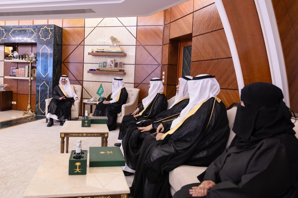 أمير الشرقية يدشن مقر الجمعية التعاونية الاستهلاكية 