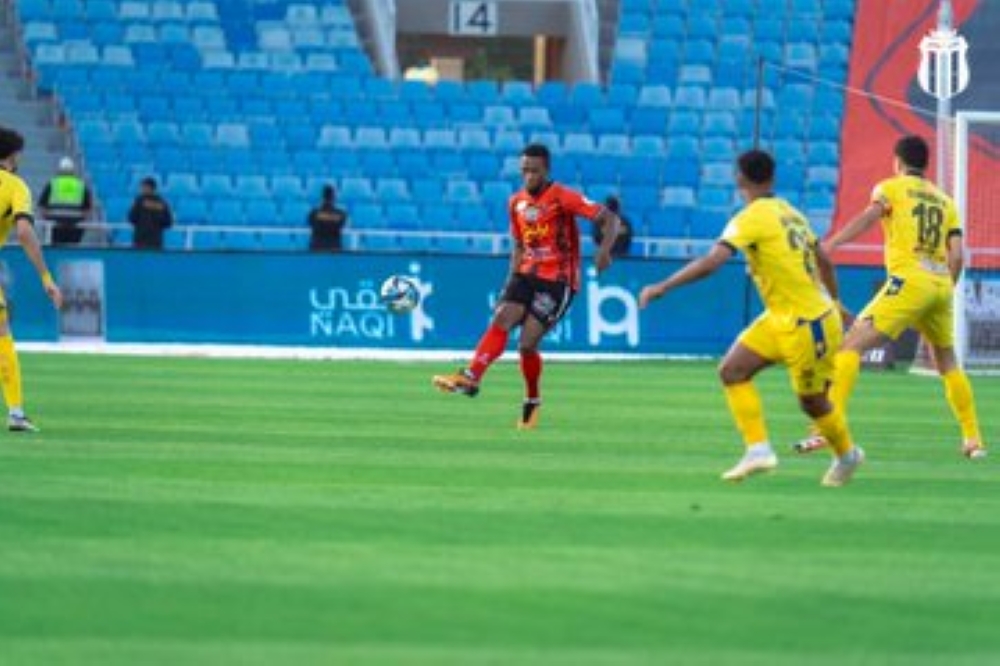 الرياض يعطل التعاون بتعادل سلبي في روشن